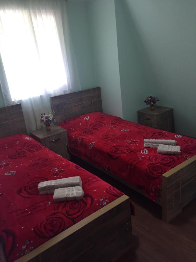 Mate Private Bathrooms Ushguli Bagian luar foto